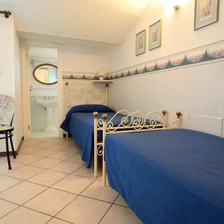 Bezzi Apartmán *