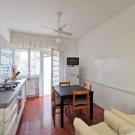 Bezzi Apartmán *